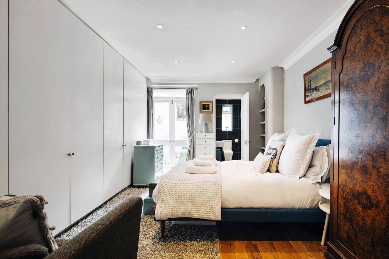Modern Kensington Home Near Kensington Palace Лондон Екстериор снимка