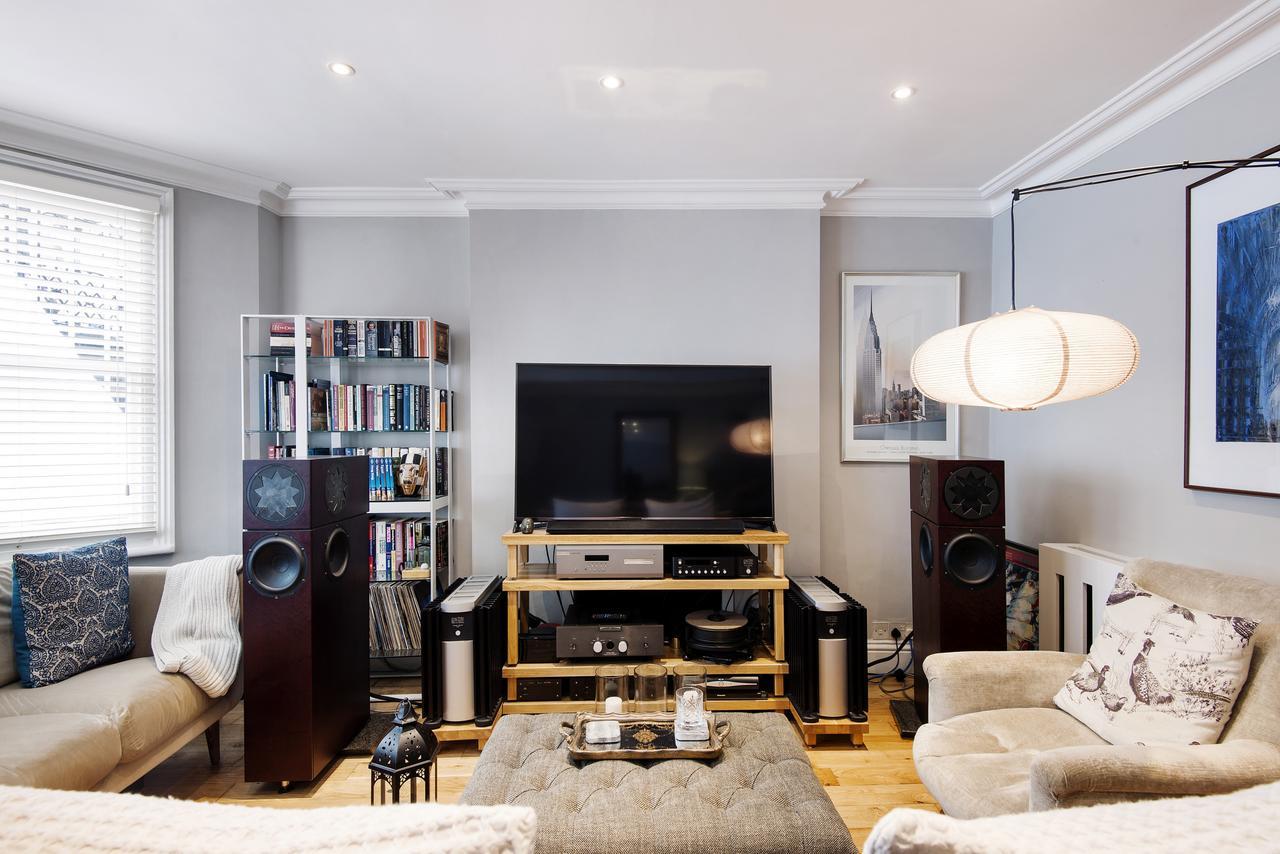 Modern Kensington Home Near Kensington Palace Лондон Екстериор снимка