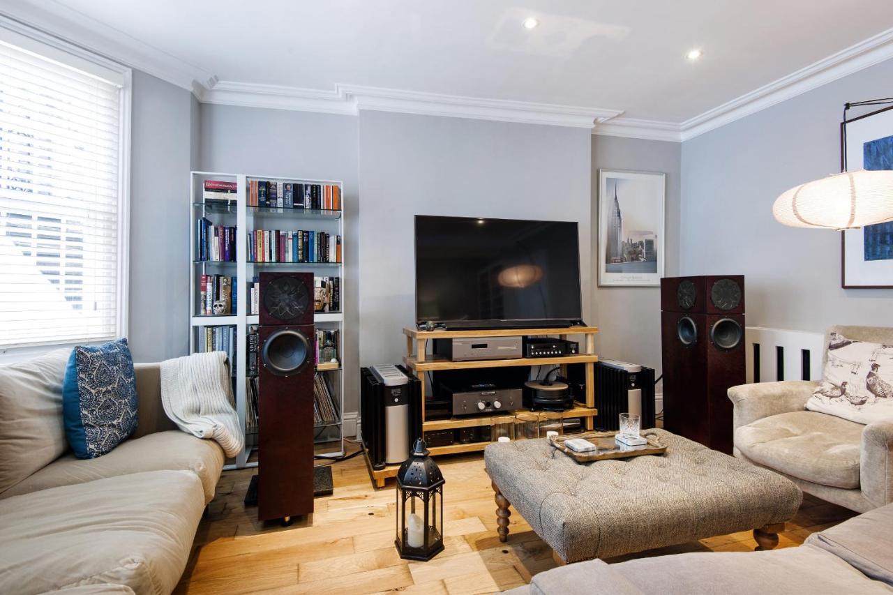 Modern Kensington Home Near Kensington Palace Лондон Екстериор снимка