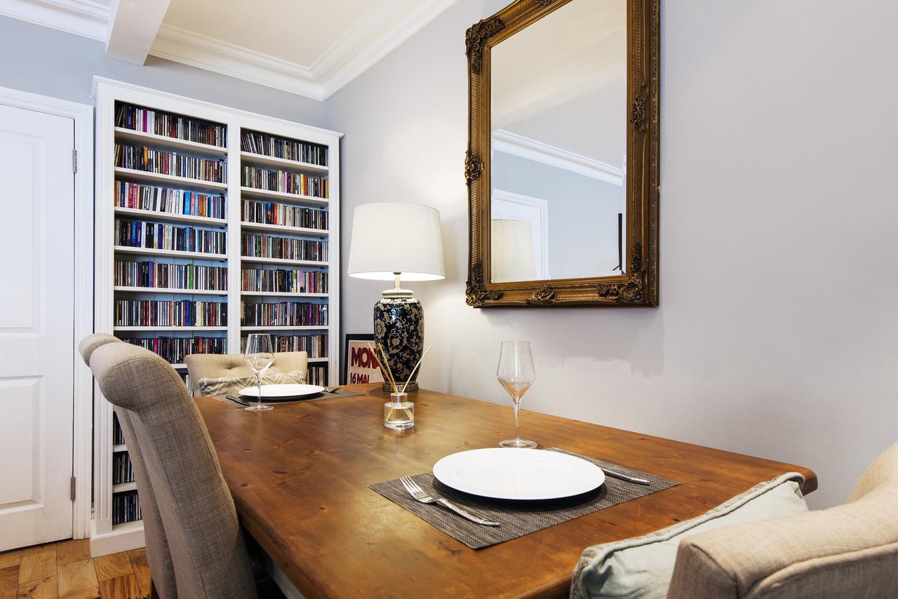 Modern Kensington Home Near Kensington Palace Лондон Екстериор снимка