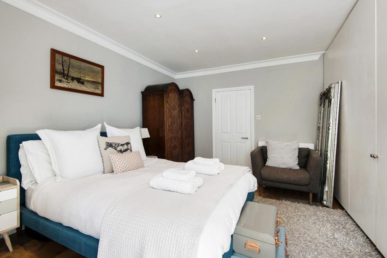 Modern Kensington Home Near Kensington Palace Лондон Екстериор снимка